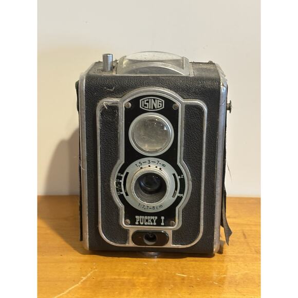 ISING PUCKY I PSUEDO TLR BOX CAMERA 6X6CM 120 ROLL FILM 80MM LENS - Picture 1 of 5